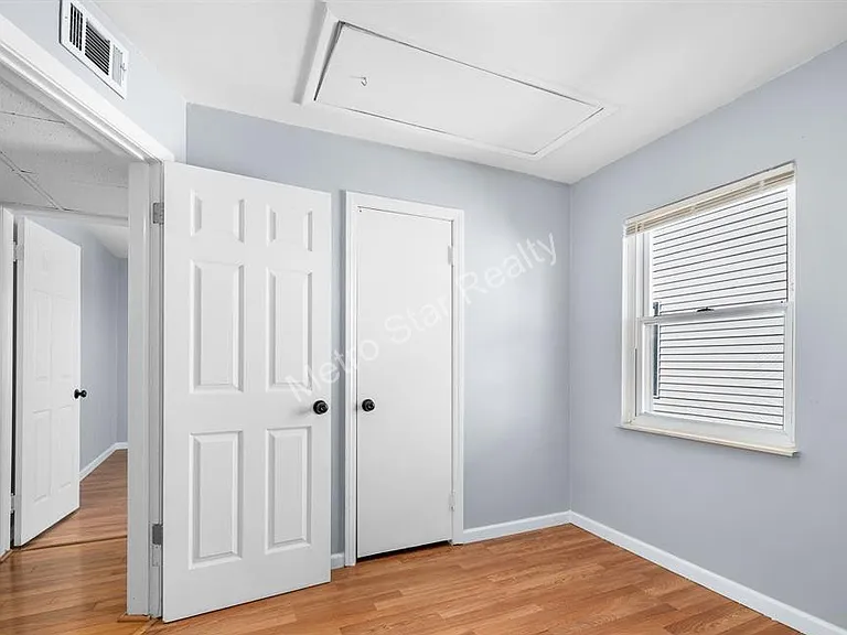 23084 Pilgrim Ave — Photo 17