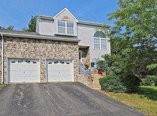 36 Skylark Ct, Marlboro, NJ 07746