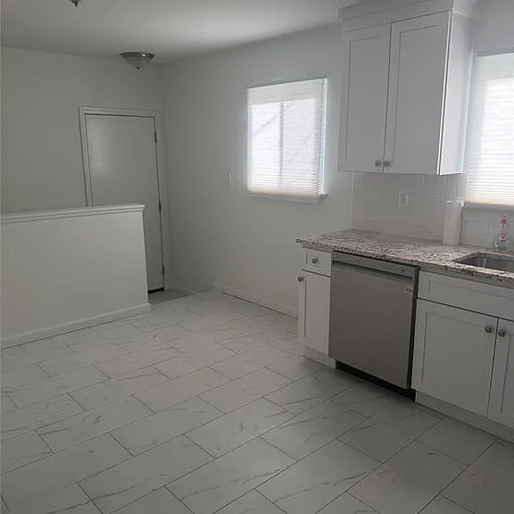 32627 Dowland Dr — Photo 6
