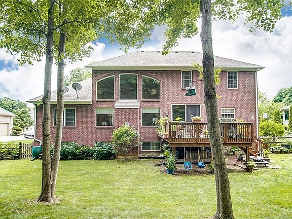 2nd image of 1338 Meadow Moor Dr