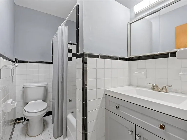 4220 Deleon St — Photo 20