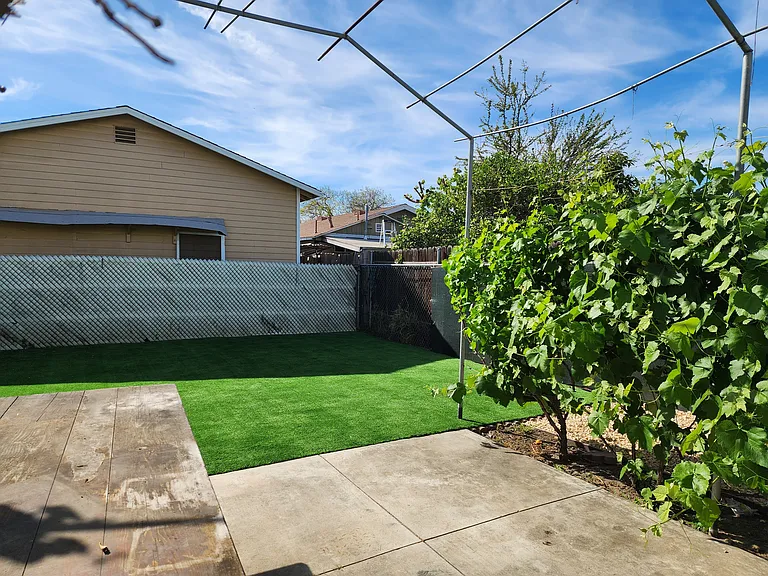 121 Kellog Ave — Photo 9