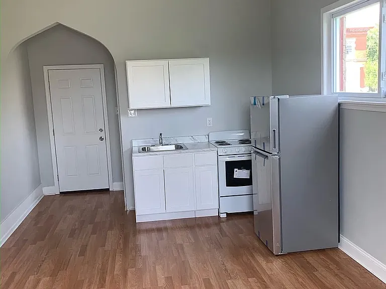 3521 N 21st St #2R — Photo 8