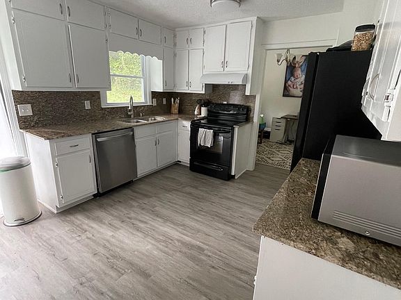 4th image of 505 Neil Ct