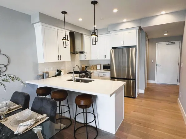 520 El Camino Real #201, San Carlos, CA 94070