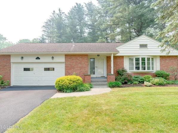 13 Mayfair Drive, Slingerlands, NY 12159