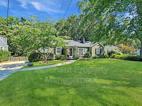 3rd image of 121 Rockwood Dr