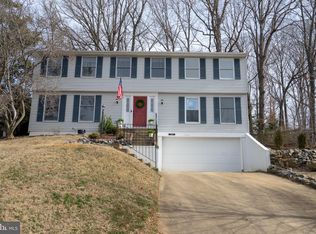 15449 Silvan Glen Dr, Dumfries, VA 22025