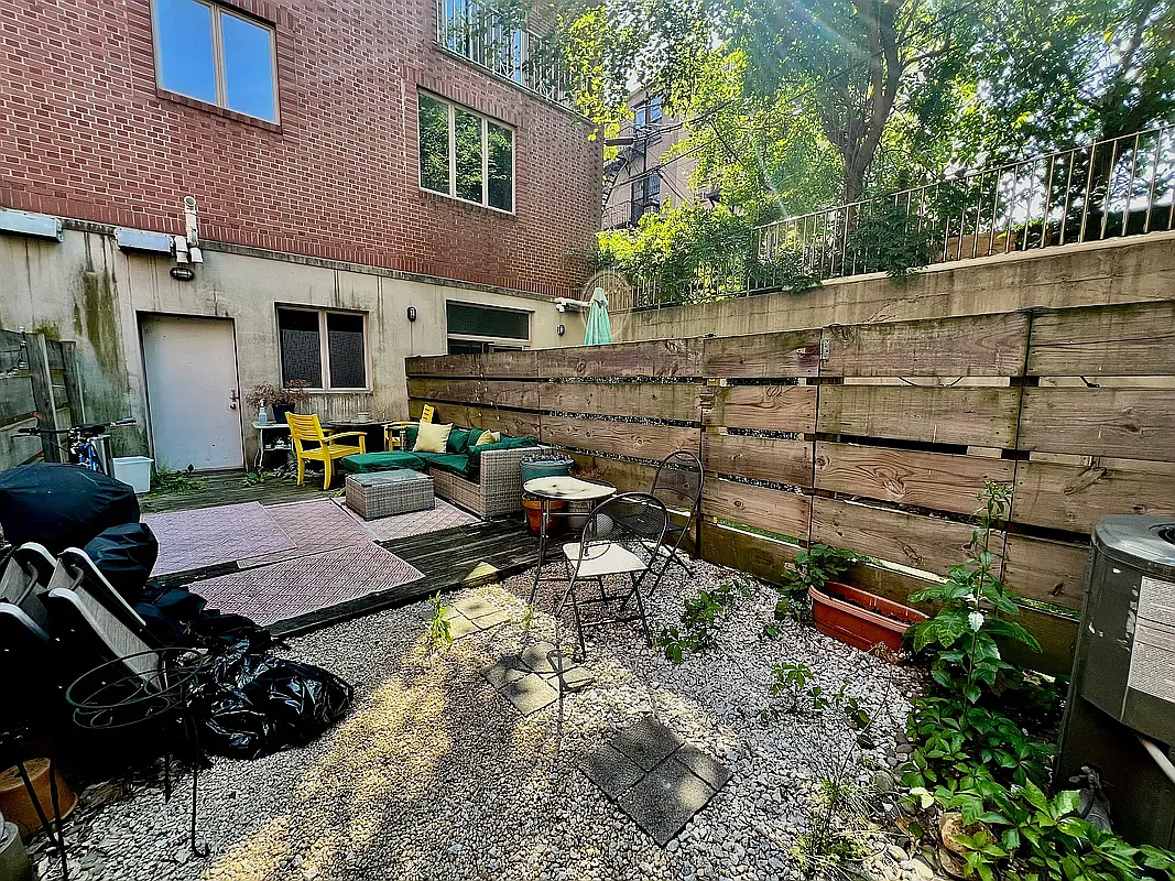 Building Photo - 359 15th St #1A
