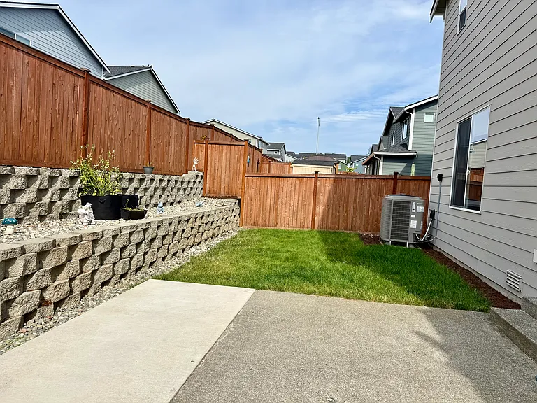 8409 52nd St NE — Photo 34