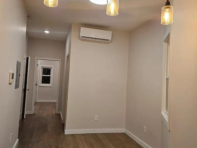 105 Magazine St #2R — Photo 2