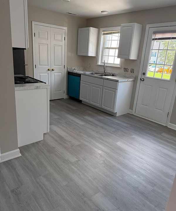 1st image of 5104 Twisted Willow Way