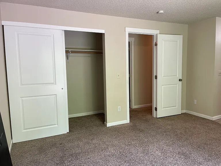 1622 N Willow Rd — Photo 32