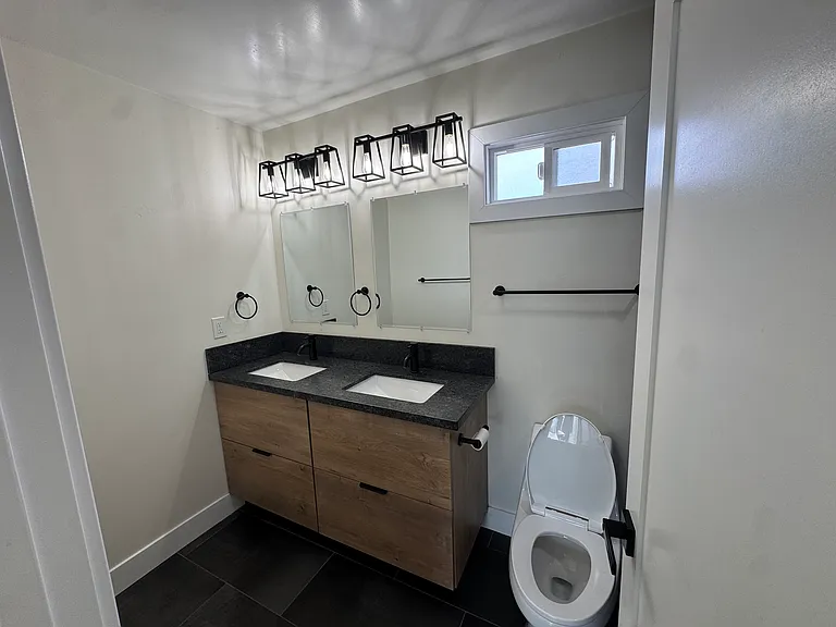 685 N Hickory St #2 — Photo 8