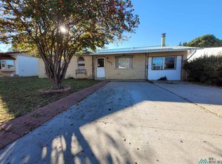 1422 Brilliant St, Raton, NM 87740