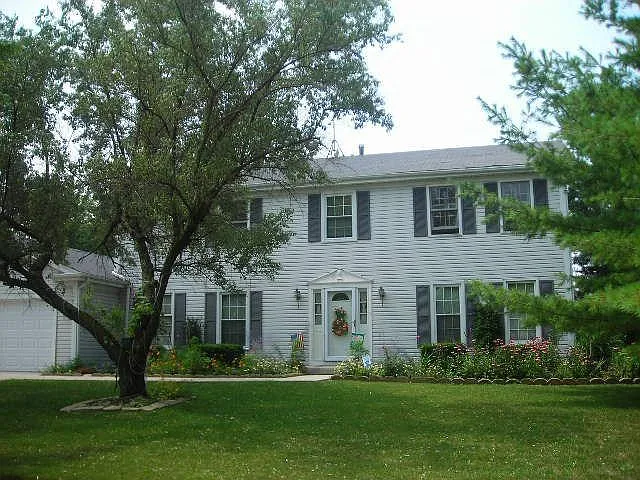 3114 Bonnie Brae Cres photo 1