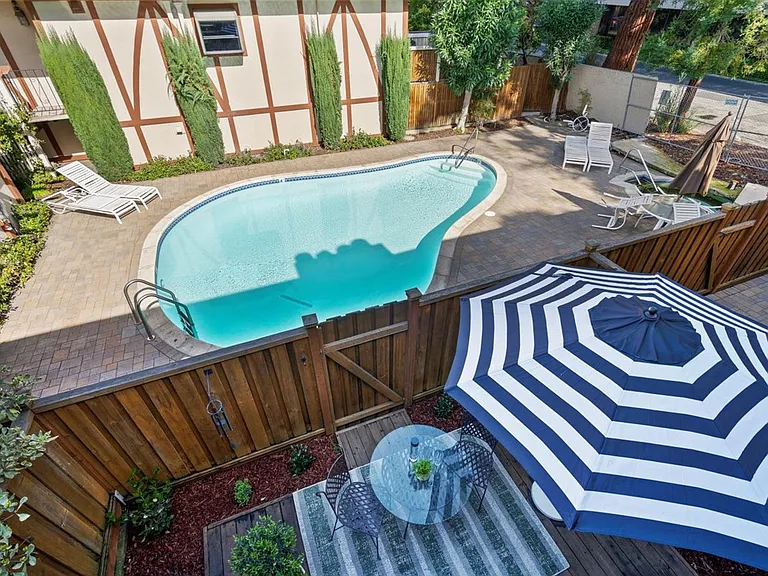 885 Jordan Ave — Photo 22