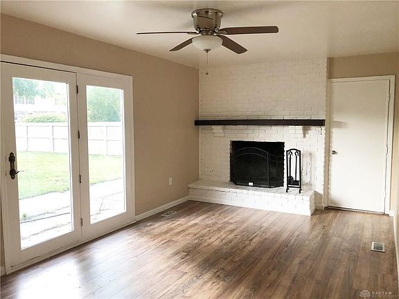 4th image of 264 Waterford Dr