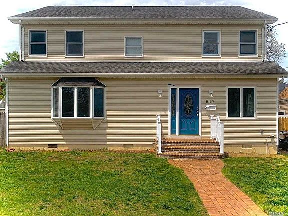 2nd image of 917 McKinley St