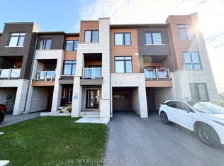 137 Bravo Ln, Newmarket, ON L3X 0L2