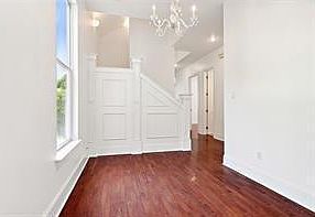 4th image of 1113 Pine St