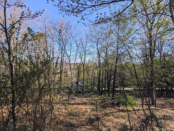 2nd image of 33 E Tusten Place