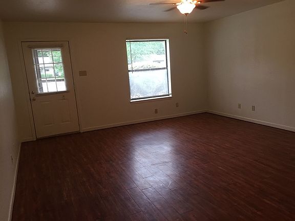 4th image of 803 Laura Belle Dr