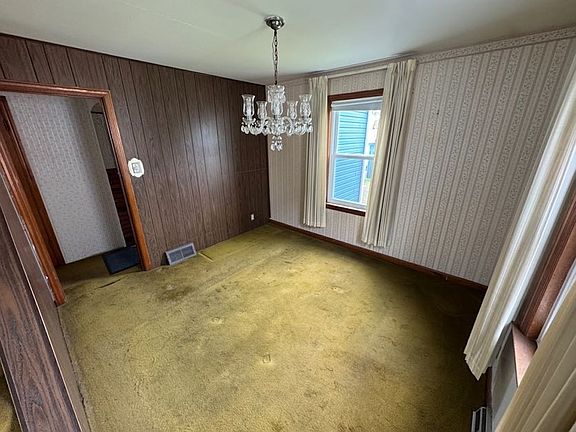 4th image of 10926 S Avenue B