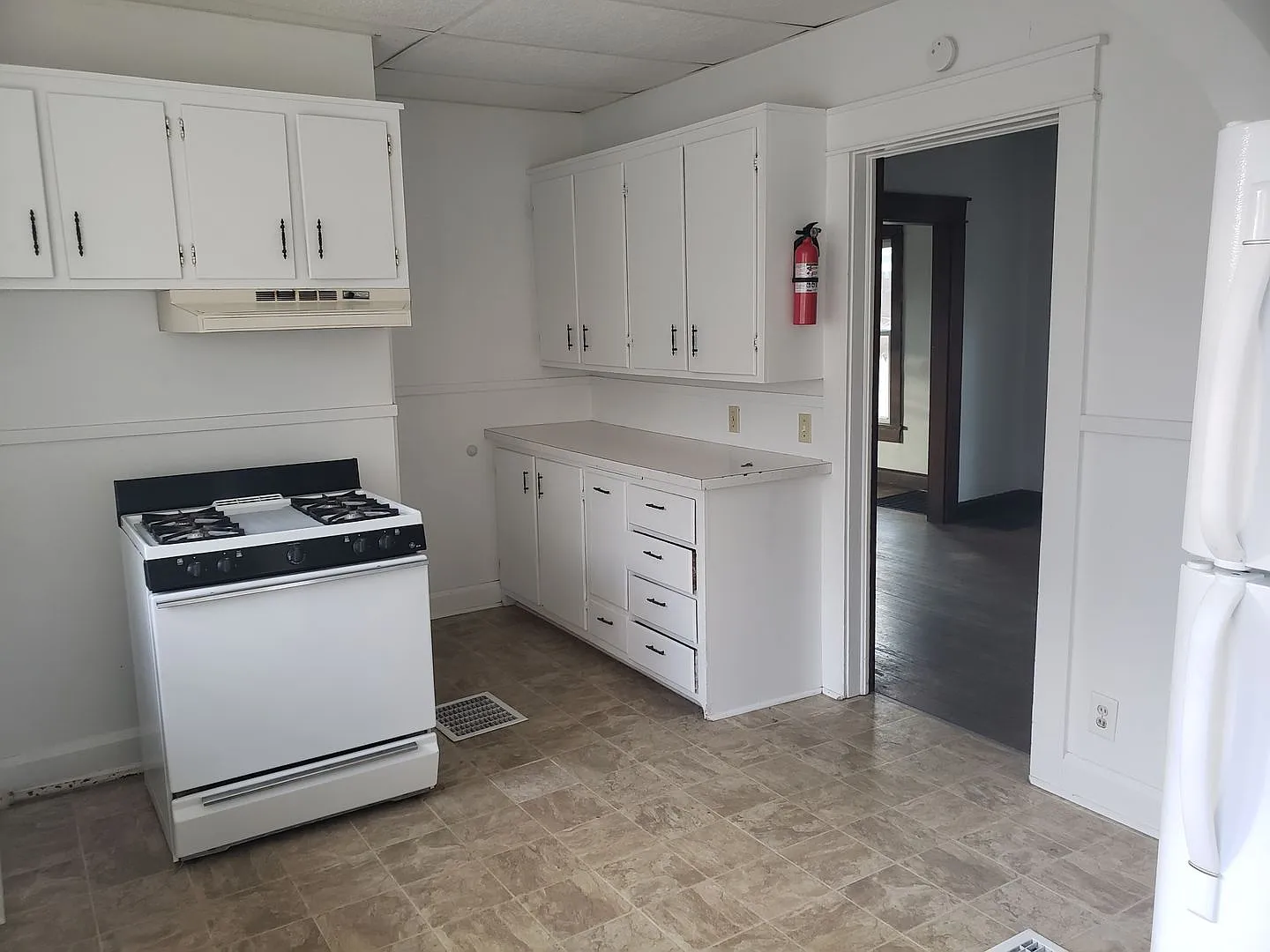 4 bed/2 bath rental south of campus! — Photo 4