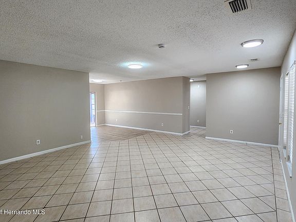 5th image of 14921 Old Pointe Rd