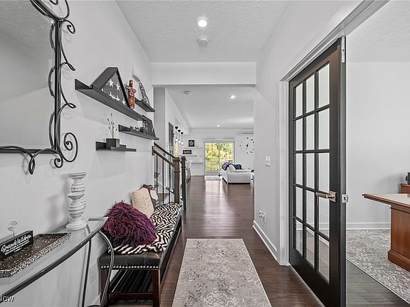 5th image of 115 Lakeland Way