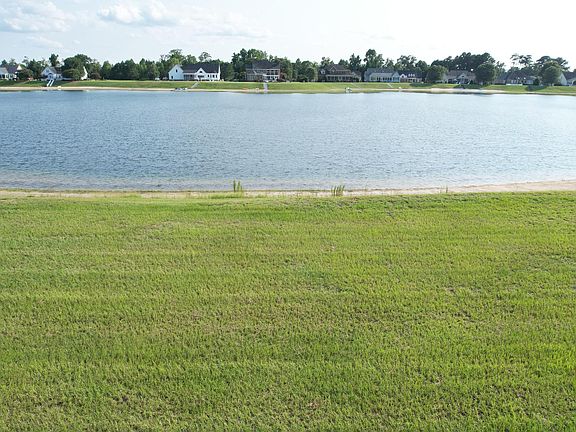 4th image of 329 Schooner Landing Drive