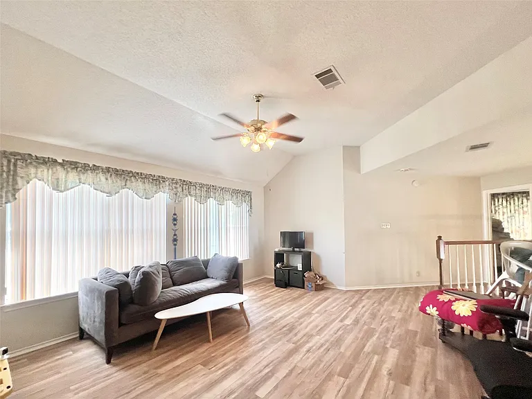 1105 Ravens Cv — Photo 10