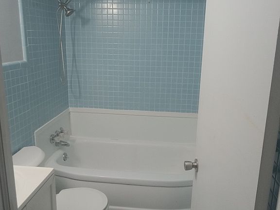 5th image of 5876 Princess St