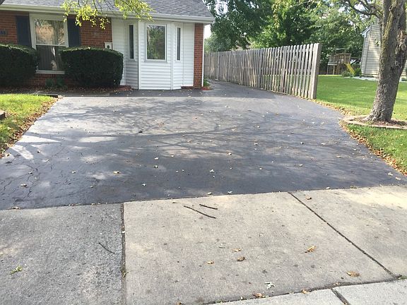 2nd image of 1380 N Elmwood Dr
