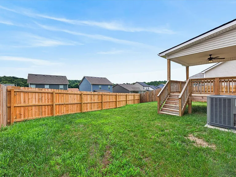930 Tufnel Dr — Photo 32