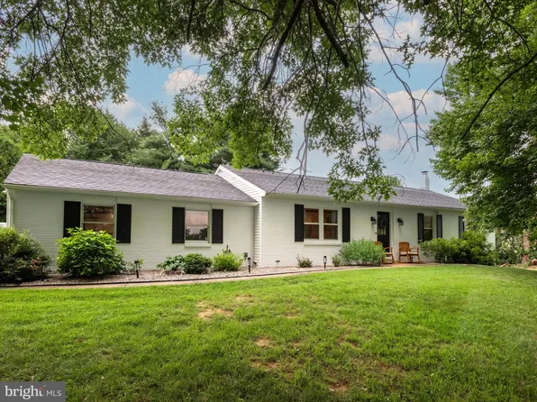 55 Connies Dr, Coatesville, PA 19320