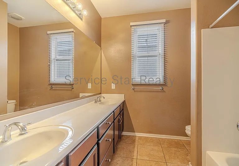 2214 E Chanute Pass — Photo 17