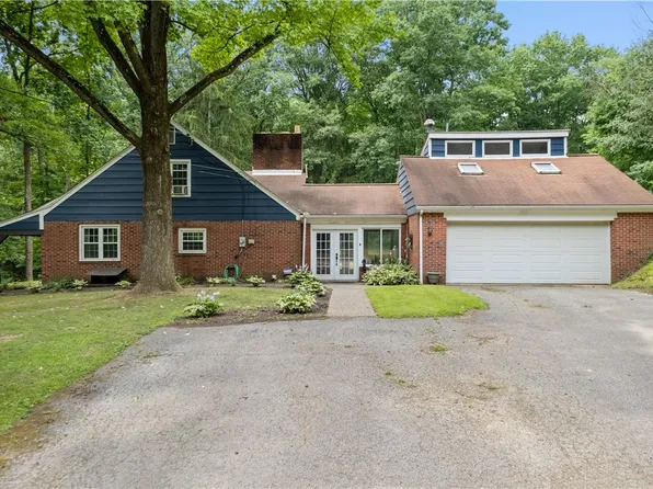 661 Woodland Rd, Rochester, PA 15074