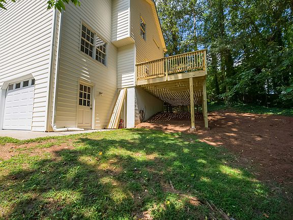 3rd image of 2098 Dayron Cir
