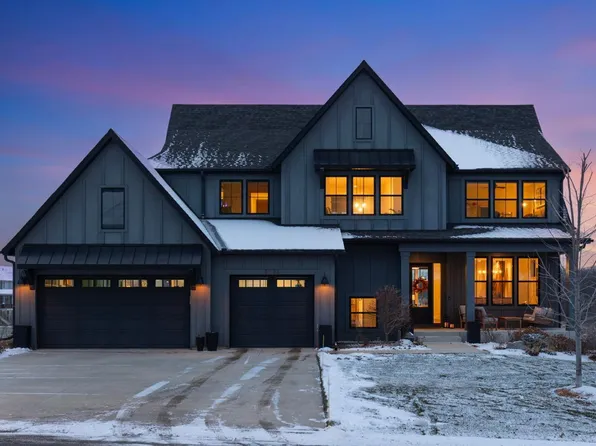 5235 Yellowstone Ln N, Plymouth, MN 55446