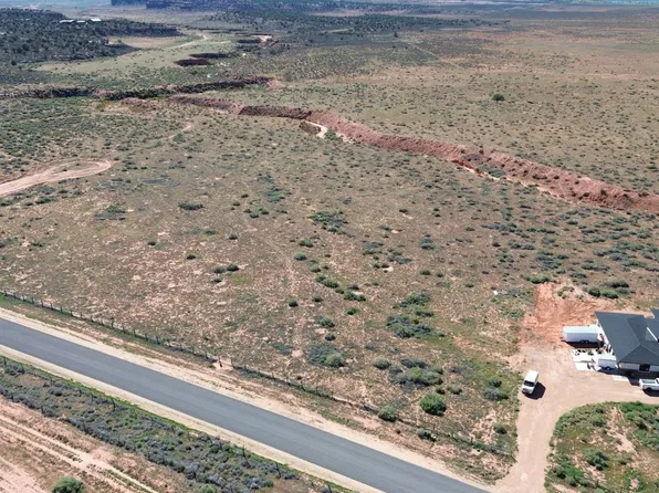 2050 S Lost Springs Dr, Kanab, UT 84741
