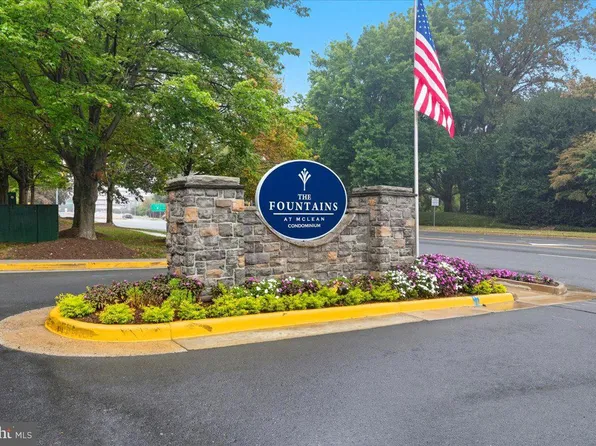 1517 Lincoln Way APT 304A, Mc Lean, VA 22102