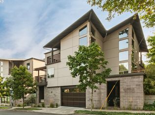 512 SE 60th Ave APT 202, Portland, OR 97215