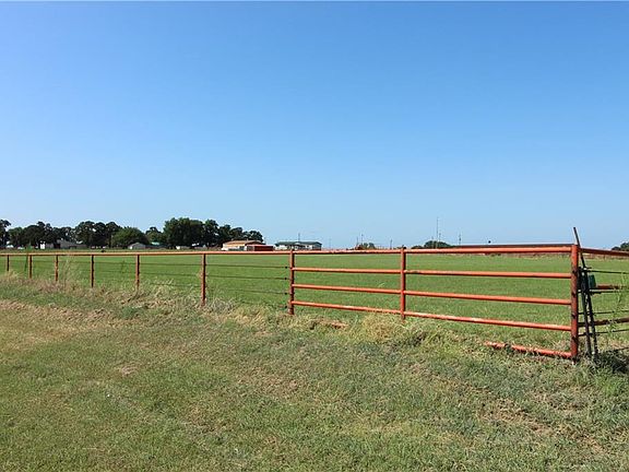 3rd image of 9207 Highway 377