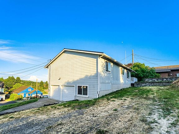 4th image of 1312 Browns Point Boulevard