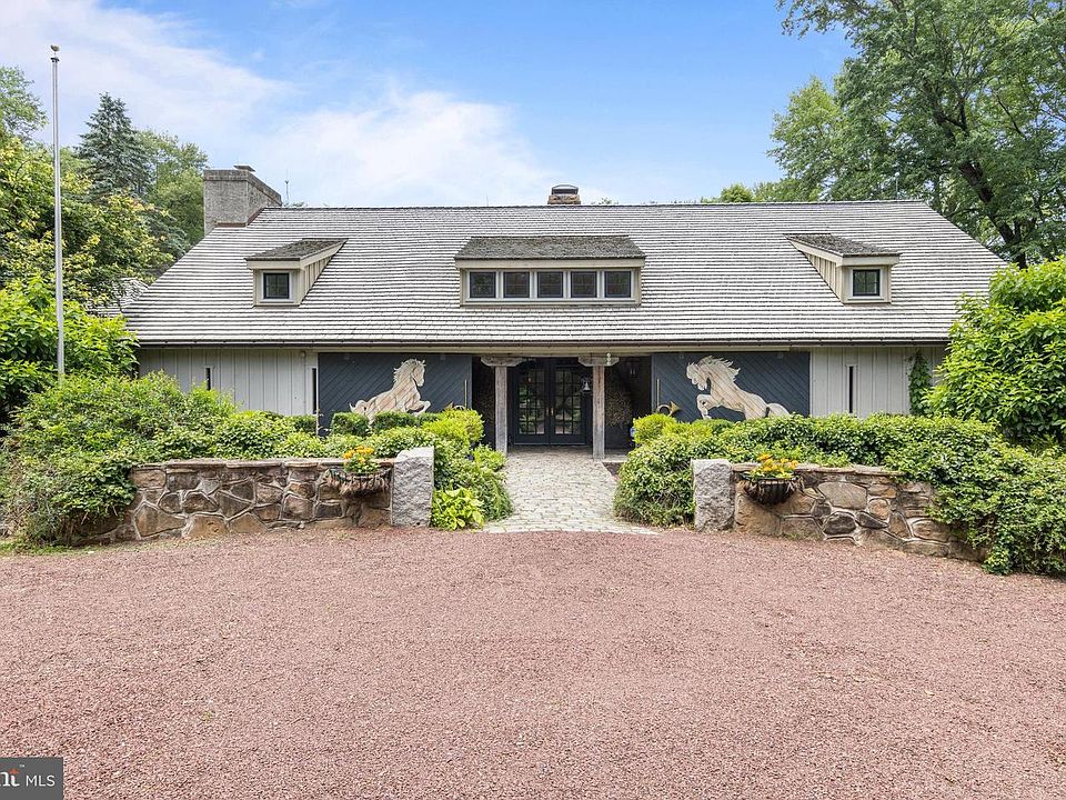 1st image of 120 Davis Rd