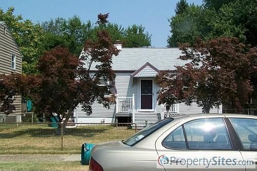 2nd image of 74 Princeton Ave