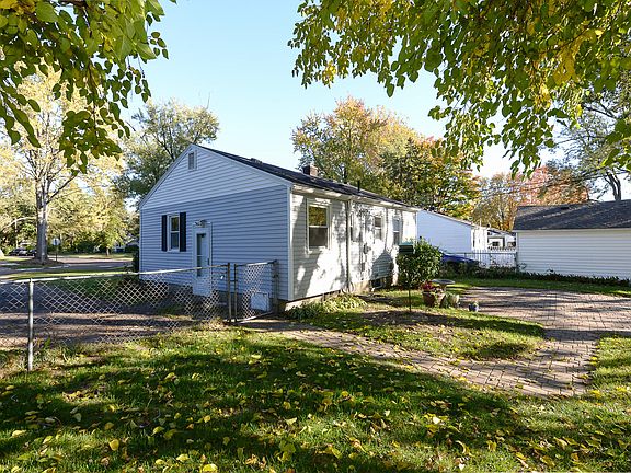 4th image of 501 Hollis Ave