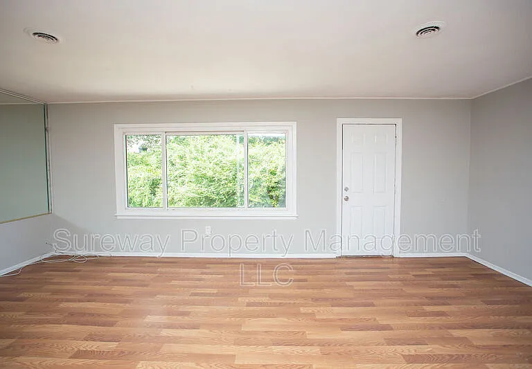 17 Snowdon Ln — Photo 9